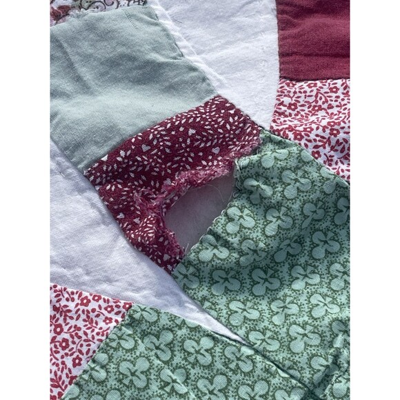 Vintage double wedding Ring patchwork Quilt Scalloped edging 77"x93" Red green - Picture 6 of 10